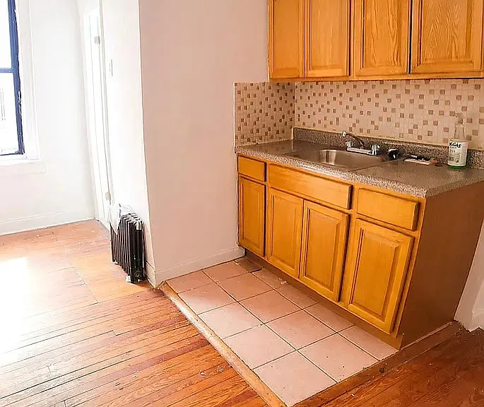 2403 Hoffman St #28 — Photo 2
