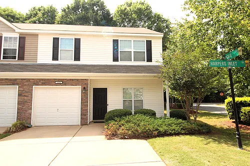1404 Harpers Inlet Dr Photo 1