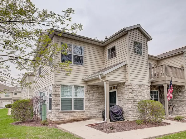 N16W26443 Meadowgrass Cir, Pewaukee, WI 53072