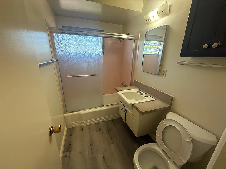 439 Mariposa Ave #6 — Photo 10