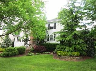 4 Brown Ct, East Brunswick, NJ