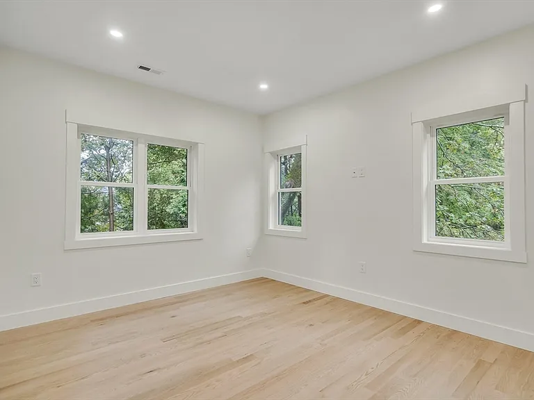 22 Estabrook Rd — Photo 26