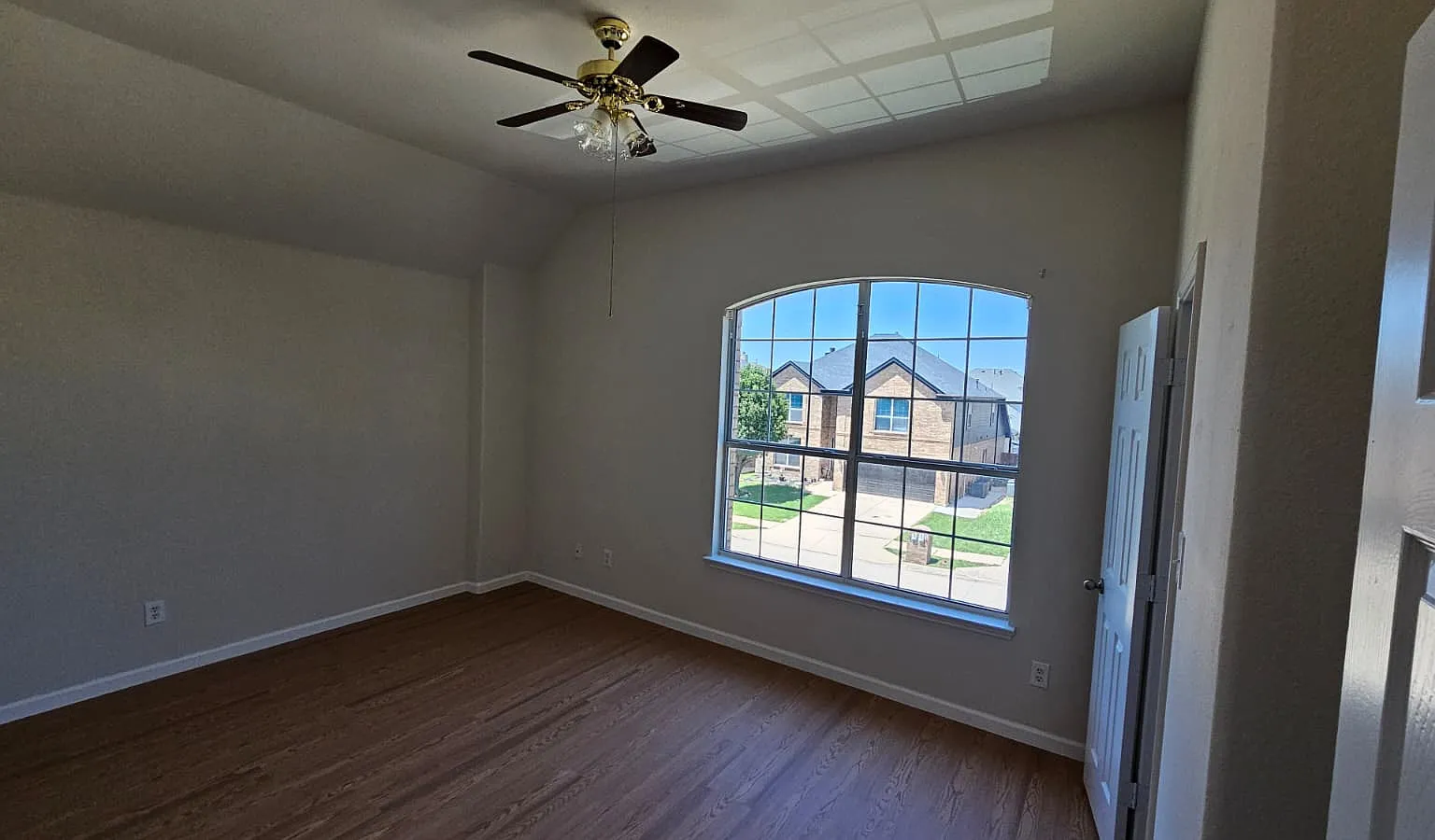 4 bed, 2.5 bath, 2846 sqft, $3,149 — Photo 1