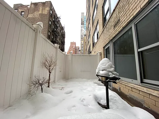 Rented by Bond New York | media 8