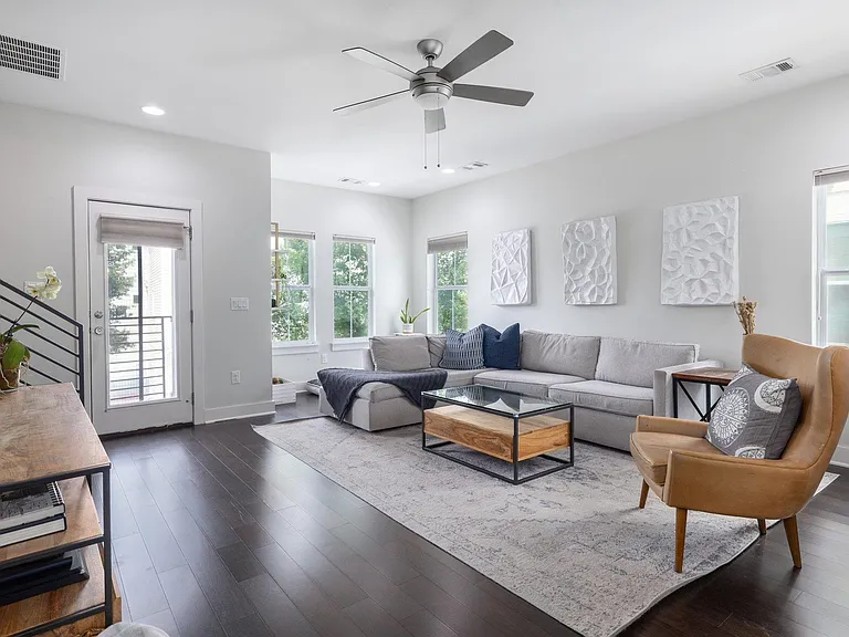 2705 Halcyon Dr #7 — Photo 1