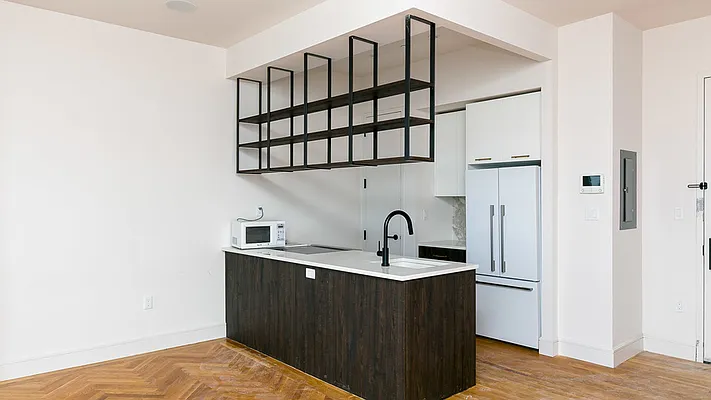 Rented by Nooklyn NYC LLC | media 44