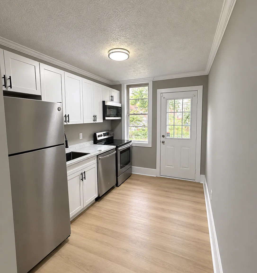 2 bed, 1000 sqft, $1,525 — Photo 1
