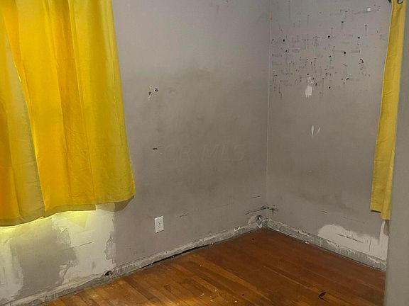 5th image of 514 Robinwood Ave
