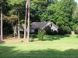 812 Pinehurst Dr, Woodstock, GA 30188