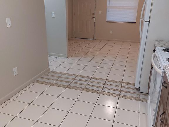 3rd image of 2008 E Mulberry Dr APT B