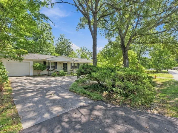 7 Thames Dr, Taylors, SC 29687