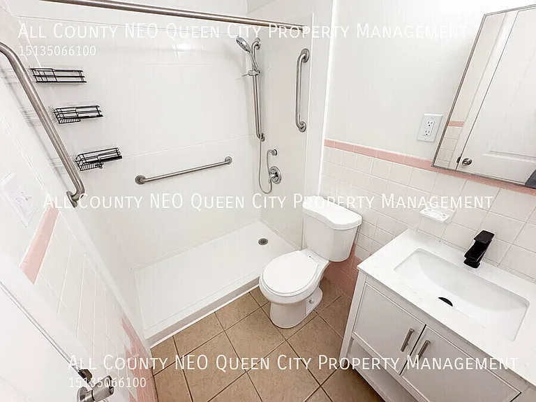 2725 McCall St — Photo 15