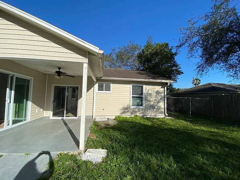 1778 Belspring Ave — Photo 18