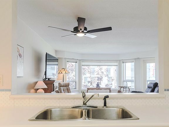 3rd image of 3157 Casorso Rd #213
