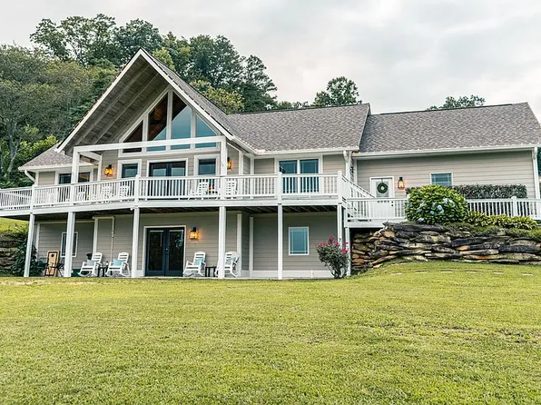 1616 Green Mountain Rd, Hendersonville, NC 28792