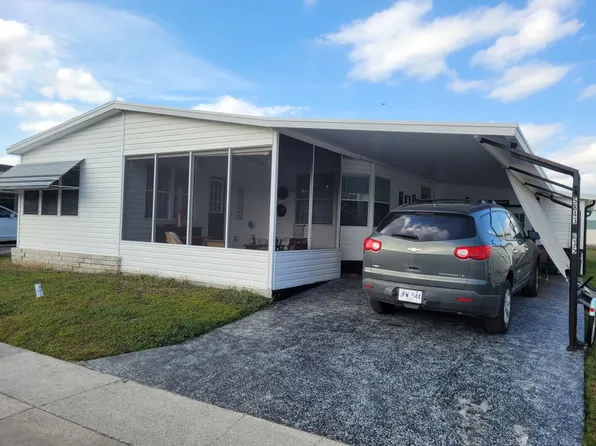 5843 Naples Dr #635, Zephyrhills, FL 33540