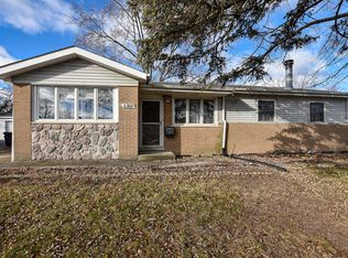 8766 S 83rd Ct, Hickory Hills, IL 60457