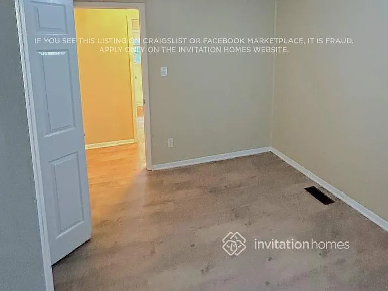 110 Woodglen Ct — Photo 9
