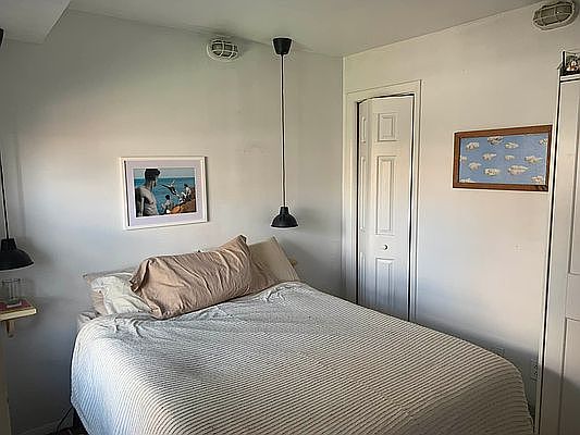 3rd image of 368 W 46th St #5C