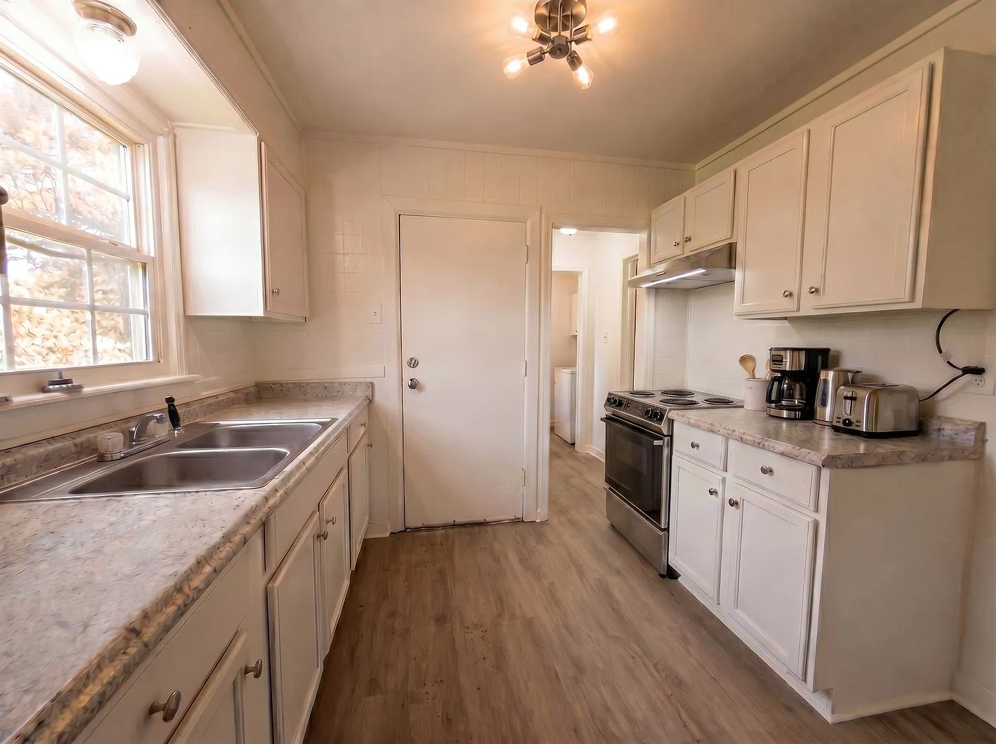 For Lease 518 Burlington Cir, Memphis, Tn 38127 — Photo 2
