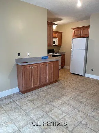 2 bed, 1.0 bath, $2,300 — Photo 4