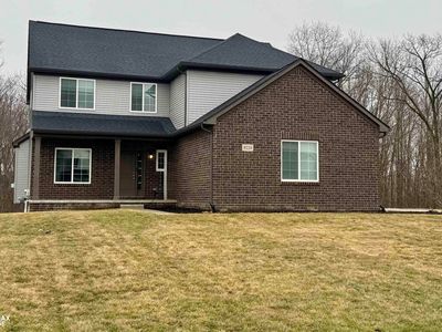 8224 Peninsula Cir, Grand Blanc, MI, 48439