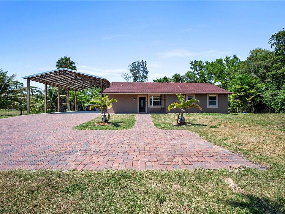 1st image of 11819 Tangerine Boulevard