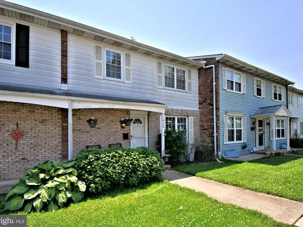 1938 Beech Ln, Bensalem, PA 19020