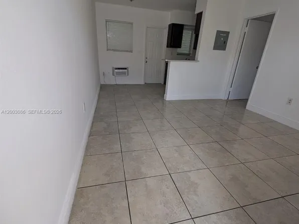 1280 NE 139th St APT 3, Miami, FL 33161