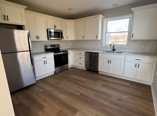 694 Erie St, Grafton, OH 44044