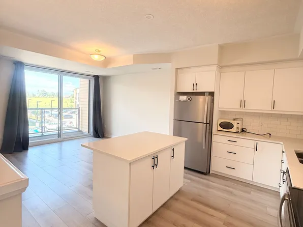 261 Woodbine Ave, Kitchener, ON