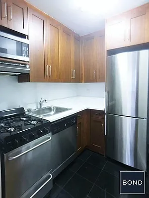 Rented by Bond New York | media 16