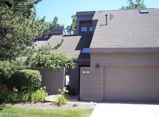 11318 Saint Andrews Way, Painesville, OH 44077