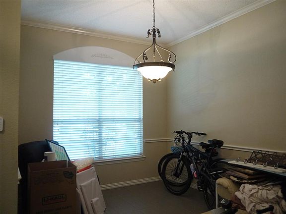 5th image of 1608 Natural Bridge Dr
