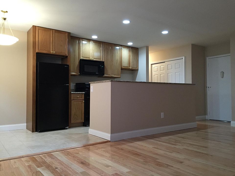 1st image of 432 Lincoln Ave