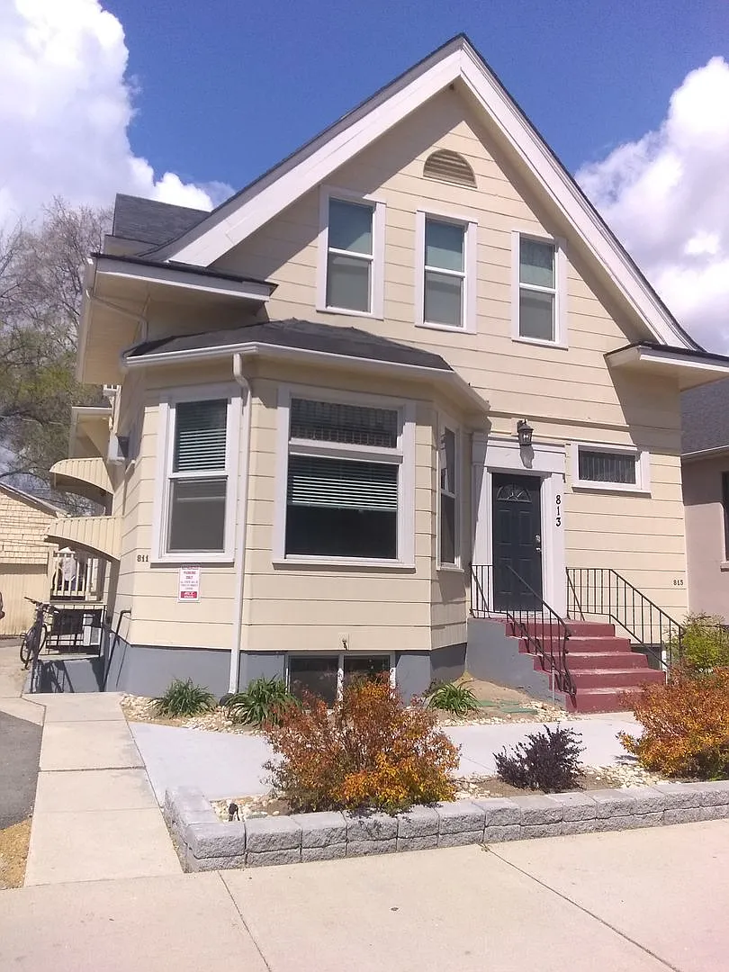 Building Photo - 813 N 13th St #2