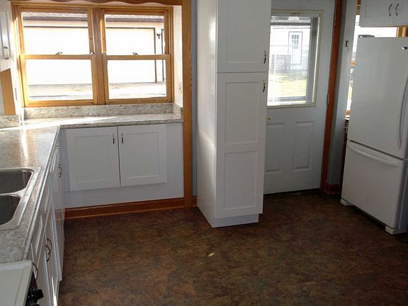 4th image of 4325 W 99th St