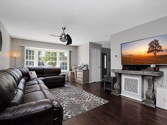 5th image of 143 Liberty Ave