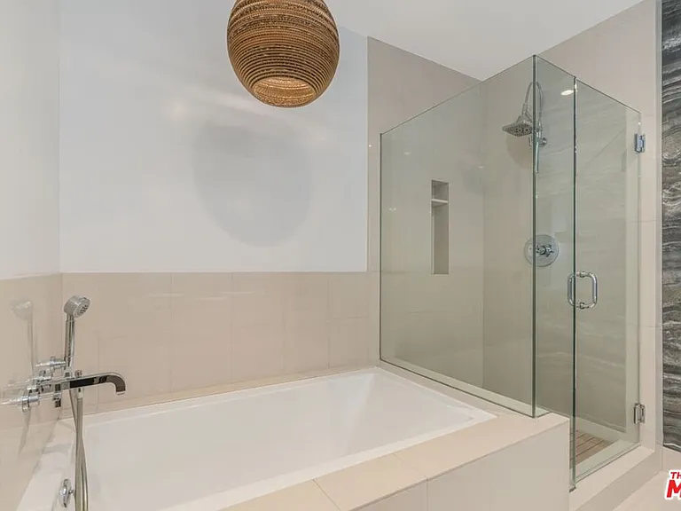 870 Haverford Ave #101 — Photo 16