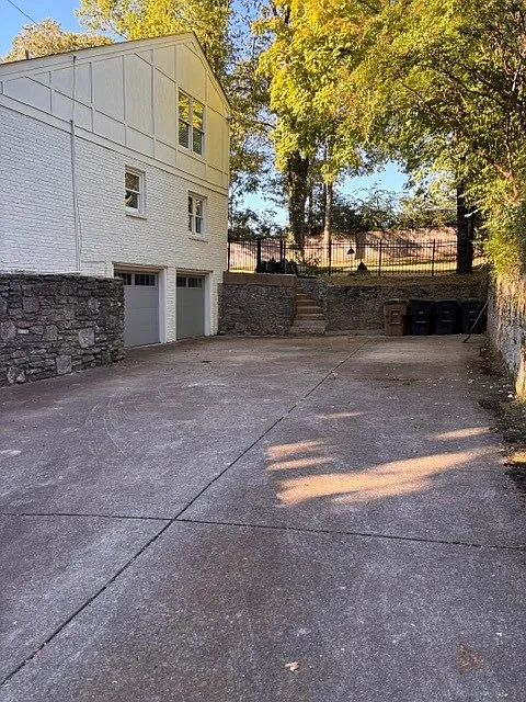 4 bed, 3.5 bath, 2801 sqft, $4,500 — Photo 3
