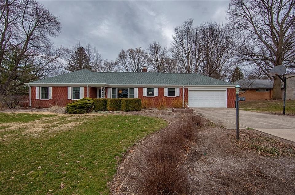 1st image of 208 Edgewood Dr