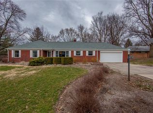 208 Edgewood Dr, Anderson, IN 46011