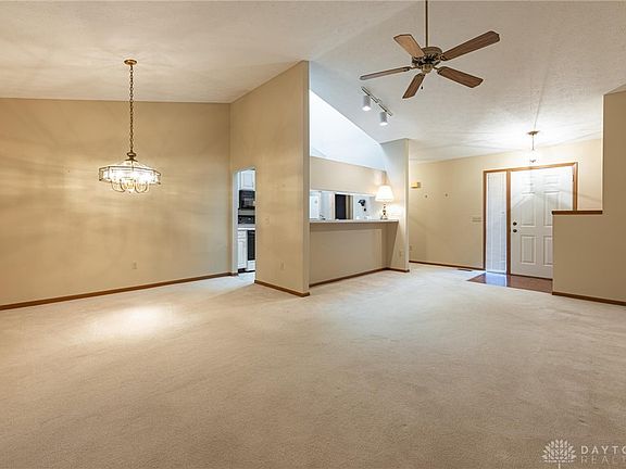 3rd image of 1597 Longbow Ln