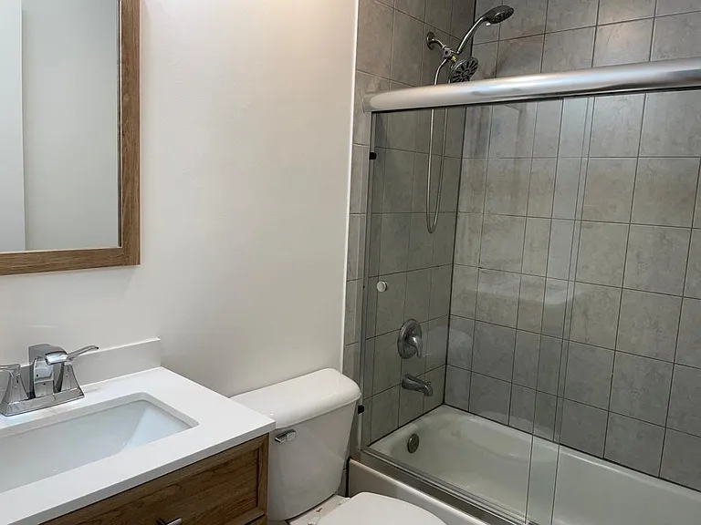 923 Jonathon Ct #304 — Photo 6