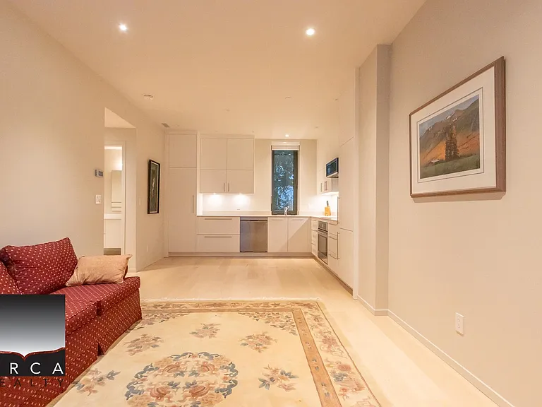 8885 Lawrence Way — Photo 4