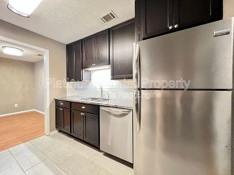 1107 Countryside Pl SE — Photo 10