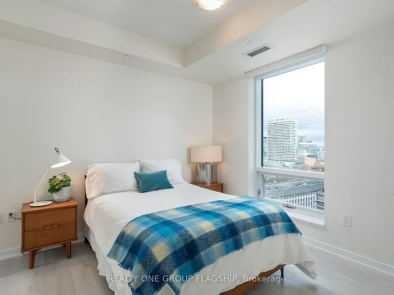 28 Freeland St #1609 — Photo 23