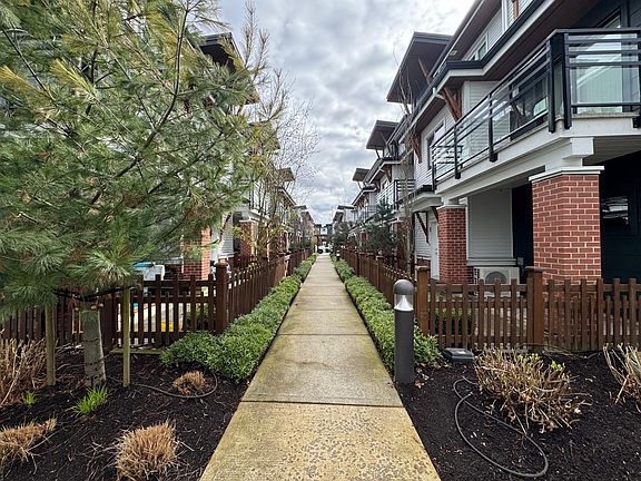 4th image of 22128 48a Ave #13