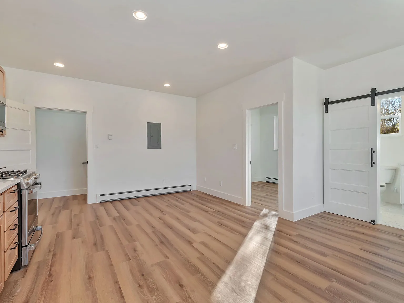1 bed, 650 sqft, $1,850 — Photo 4