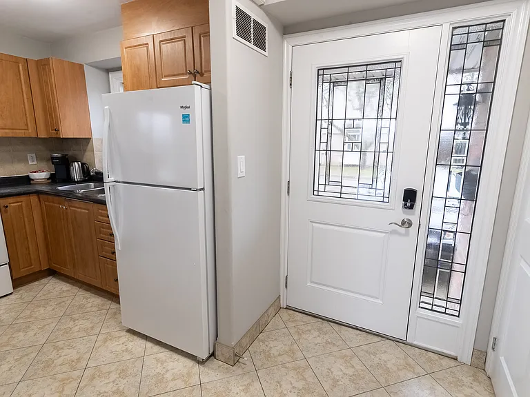 7591 Scholfield Rd — Photo 9